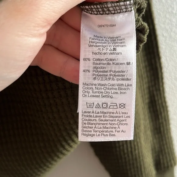 Madewell Brushed Waffle V-Neck Tee - Picture 5 of 7